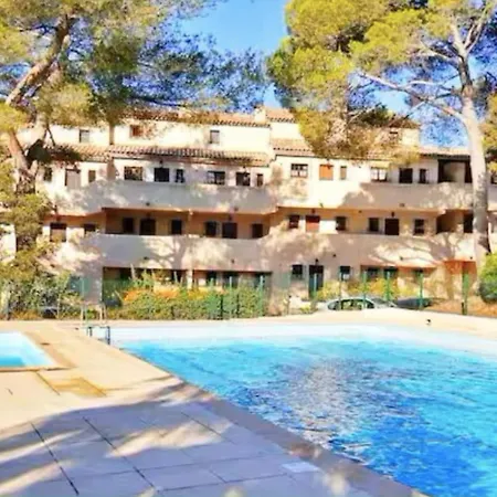 New 250m With Pool & Terrace