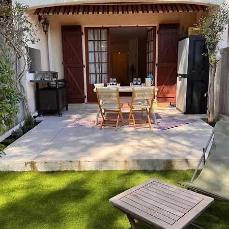 New 250m With Pool & Terrace